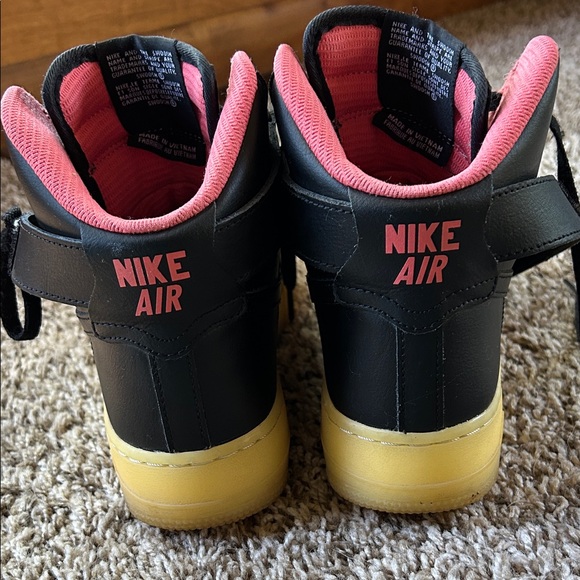 Nike Air Force 1 Black with Pink and Gum Sole - Picture 3 of 8